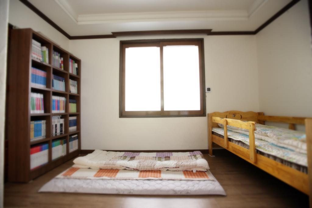 Green Guesthouse Gwangju Metropolitan City Exteriör bild